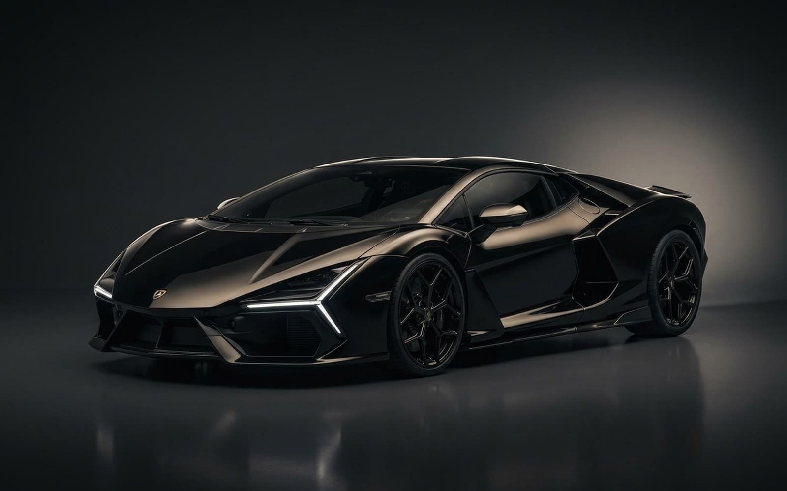 Lamborghini Revuelto