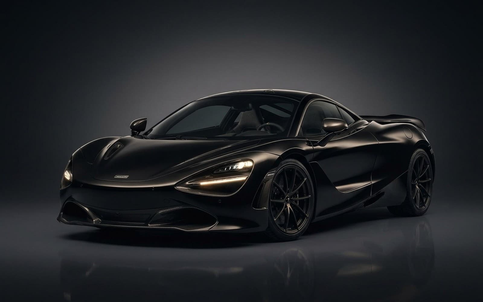 McLaren 750S, photo 2